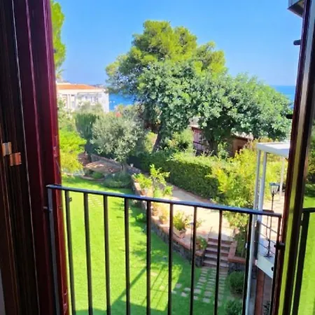 Magnolia Design Apartment Aci Castello